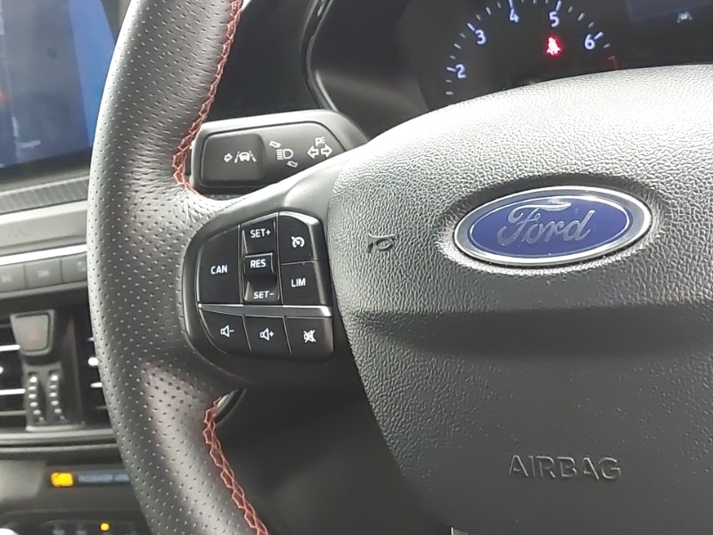 Used Ford Focus 2019 for sale - 76335770: Photo 11