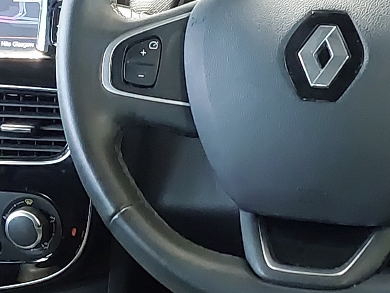 Used Renault Clio 2017 for sale - 76150775: Photo 10