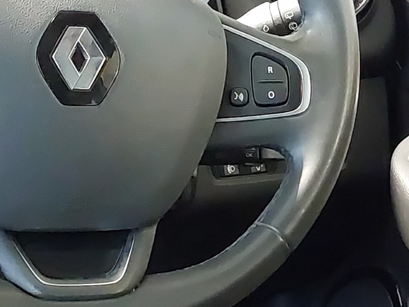 Used Renault Clio 2017 for sale - 76150775: Photo 11