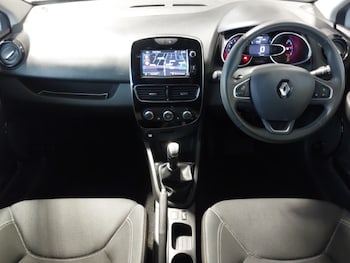Used Renault Clio 2017 for sale - 76150775: Photo