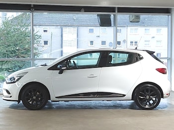 Used Renault Clio 2017 for sale - 76150775: Photo