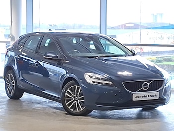 Used Volvo V40 2018 for sale - 78274677: Photo