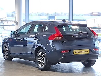 Used Volvo V40 2018 for sale - 78274677: Photo