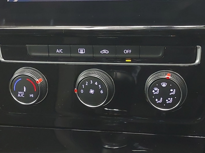 Used Volkswagen Golf 2019 for sale - 77969224: Photo 16