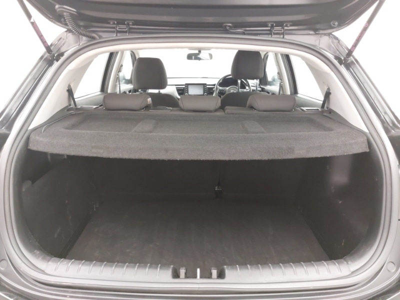 Used Kia Stonic 2018 for sale - 76779634: Photo 8