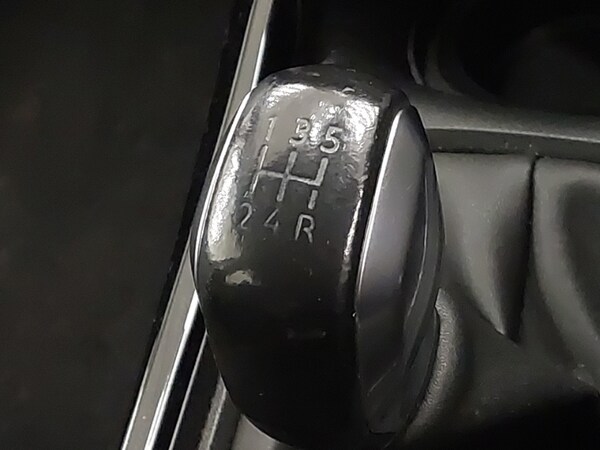 Used Peugeot 2008 2017 for sale - 76233458: Photo 16