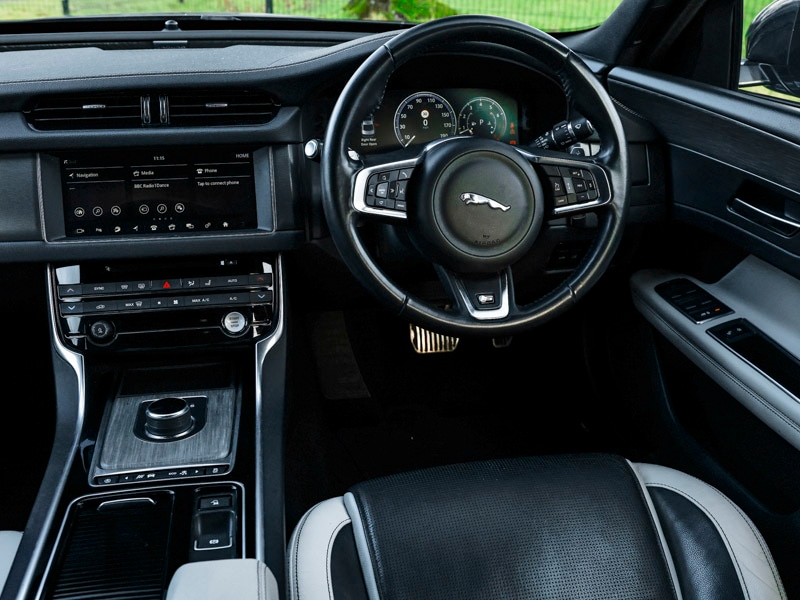 Used Jaguar XF 2017 for sale - 77300025: Photo 7