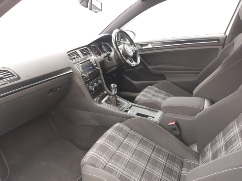 Used Volkswagen Golf 2015 for sale - 76351289: Photo 5
