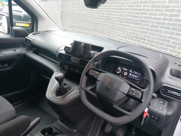 Used Citroen Berlingo 2024 for sale - 76155759: Photo 2