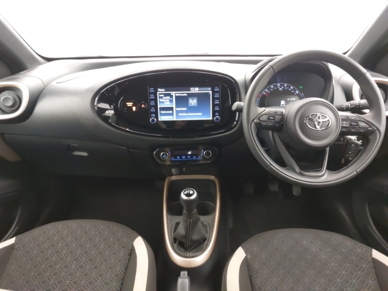 Used Toyota Aygo X 2023 for sale - 78085277: Photo 2