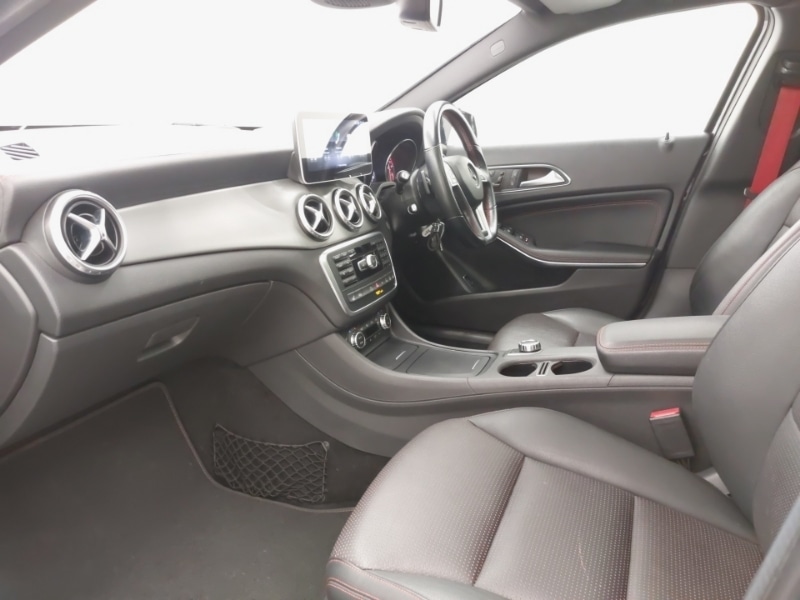 Used Mercedes-Benz GLA 2014 for sale - 76970331: Photo 5