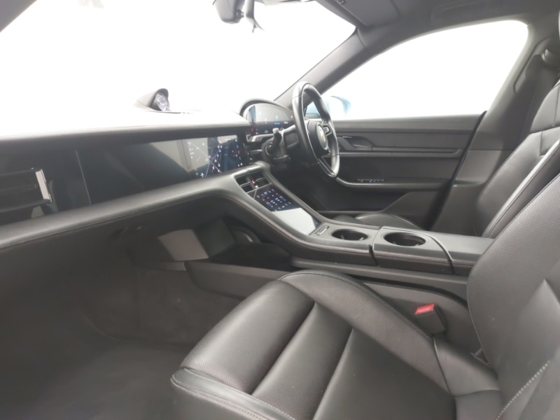 Used Porsche Taycan 2021 for sale - 77922455: Photo 5