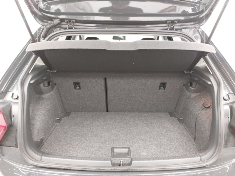 Used Volkswagen Polo 2019 for sale - 76484088: Photo 8