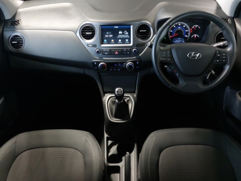 Used Hyundai i10 2019 for sale - 78132891: Photo 2