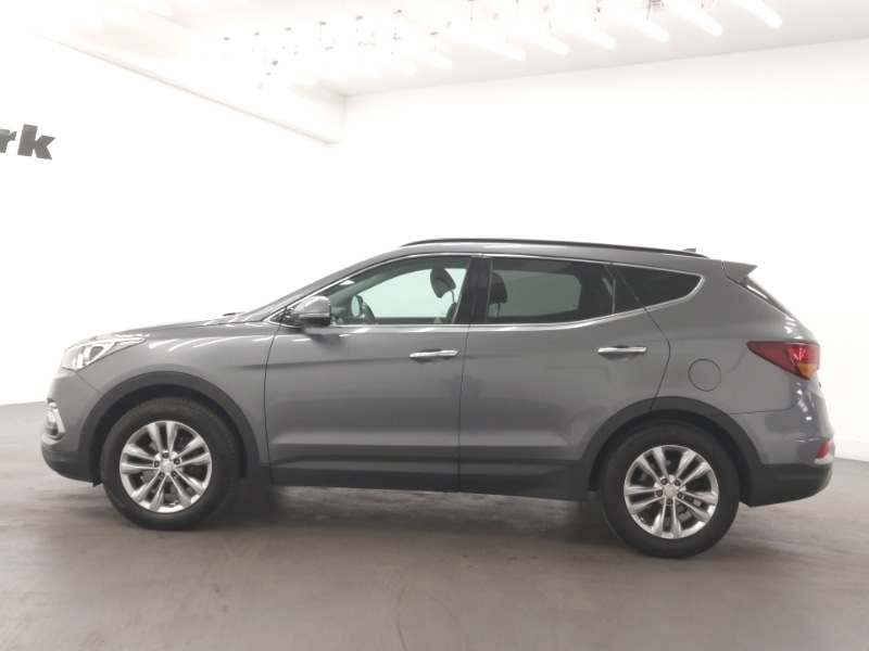 Used Hyundai Santa Fe 2017 for sale - 78046440: Photo 4