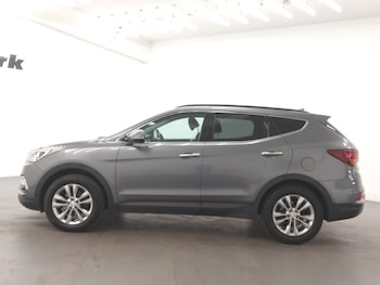 Used Hyundai Santa Fe 2017 for sale - 78046440: Photo