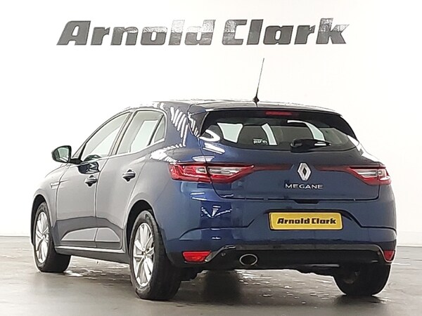 Used Renault Megane 2018 for sale - 76233346: Photo 3