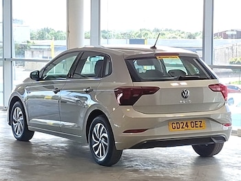 Used Volkswagen Polo 2024 for sale - 78841939: Photo