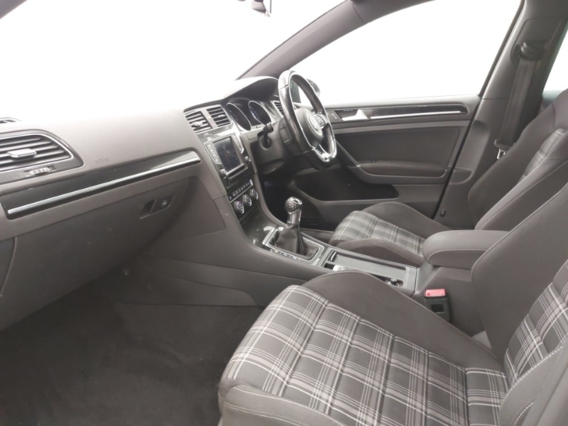 Used Volkswagen Golf 2016 for sale - 76537156: Photo 5
