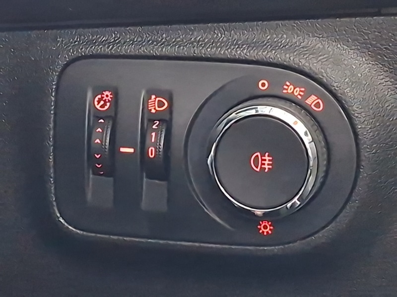 Used Vauxhall ADAM 2015 for sale - 78151390: Photo 17