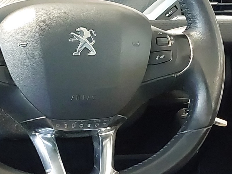 Used Peugeot 2008 2016 for sale - 77475930: Photo 11