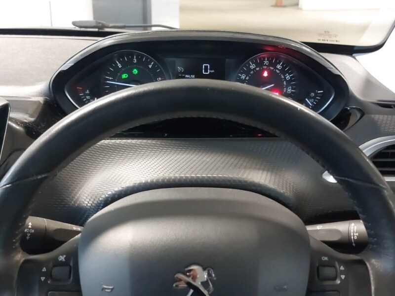 Used Peugeot 2008 2016 for sale - 77475930: Photo 19