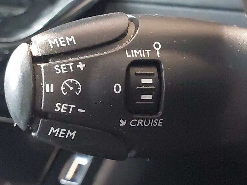 Used Peugeot 2008 2020 for sale - 77664004: Photo 17