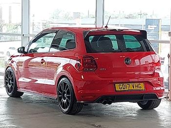 Used Volkswagen Polo 2017 for sale - 76456017: Photo