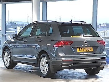 Used Volkswagen Tiguan 2022 for sale - 76897524: Photo