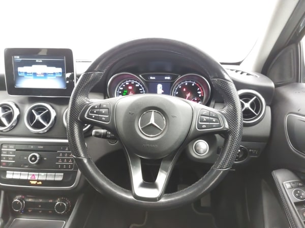 Used Mercedes-Benz GLA 2018 for sale - 76183590: Photo 7
