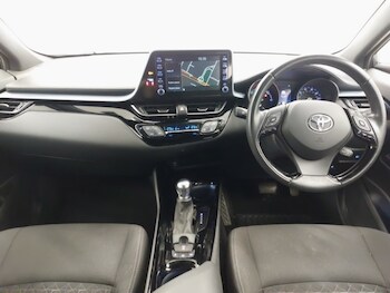 Used Toyota C-HR 2021 for sale - 78735433: Photo