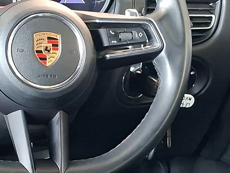 Used Porsche Macan 2023 for sale - 78164120: Photo 11