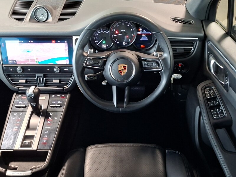 Used Porsche Macan 2023 for sale - 78164120: Photo 7
