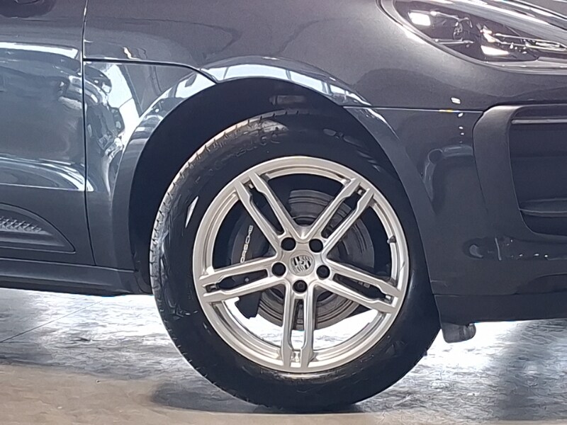 Used Porsche Macan 2023 for sale - 78164120: Photo 9