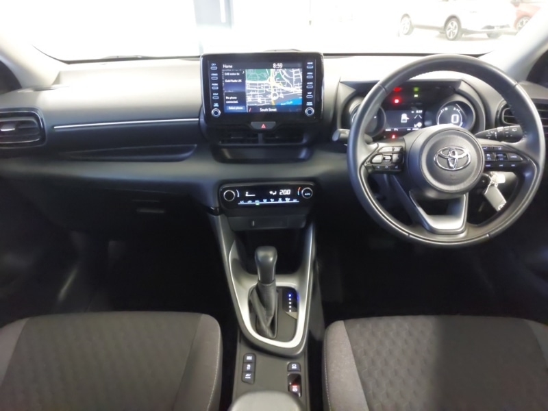 Used Toyota Yaris 2022 for sale - 77004468: Photo 2