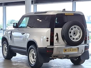 Used Land Rover Defender 2024 for sale - 79707529: Photo