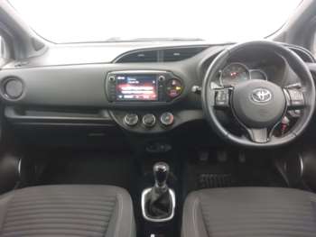 Used Toyota Yaris 2017 for sale - 74818270: Photo