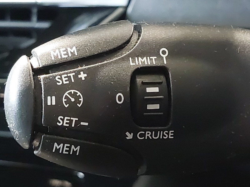 Used Peugeot 2008 2022 for sale - 77630307: Photo 13