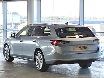 Used Skoda Superb 2025 for sale - 78172998: Photo