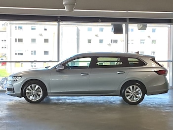 Used Skoda Superb 2025 for sale - 78172998: Photo