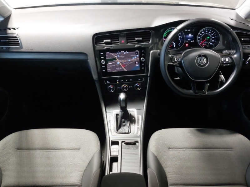 Used Volkswagen Golf 2019 for sale - 77189751: Photo 2