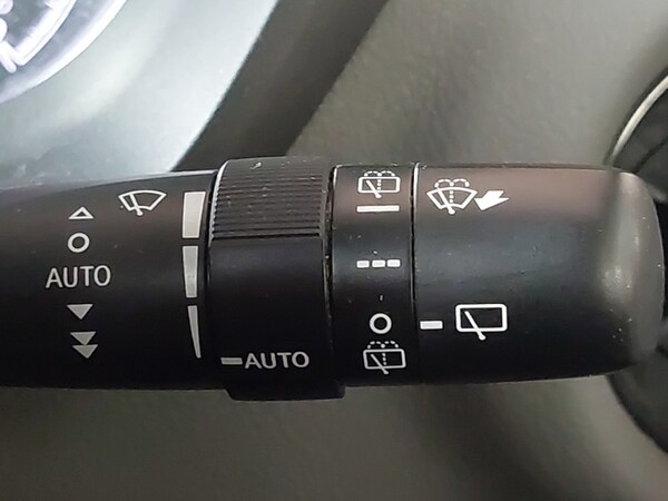 Used Toyota Yaris 2018 for sale - 76282127: Photo 17