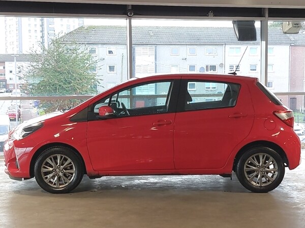 Used Toyota Yaris 2018 for sale - 76282127: Photo 4