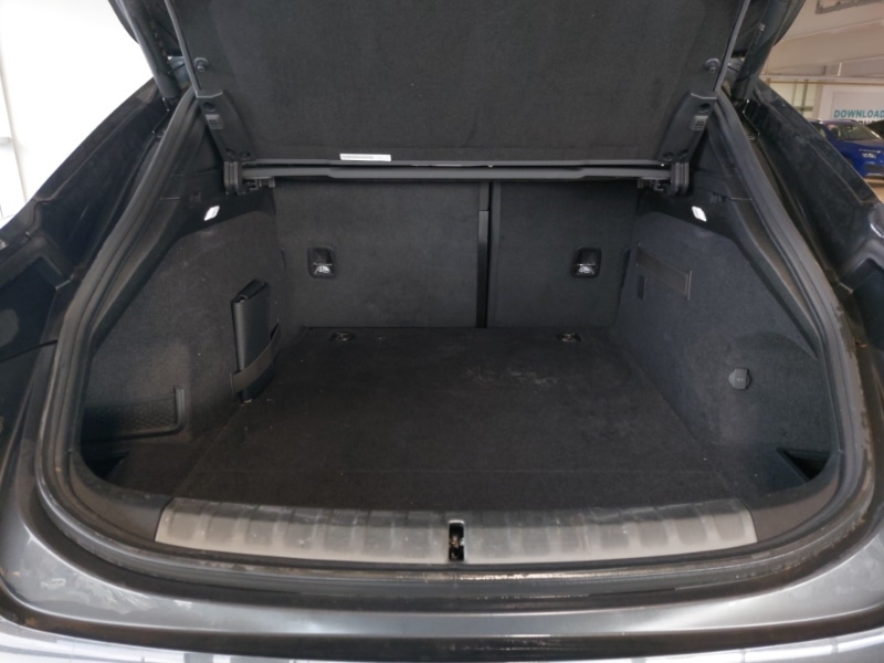 Used Porsche Taycan 2022 for sale - 77874030: Photo 8