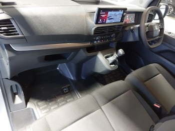 Used Vauxhall Vivaro 2024 for sale - 76864626: Photo