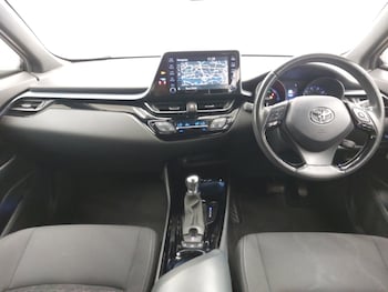 Used Toyota C-HR 2021 for sale - 76221086: Photo 2