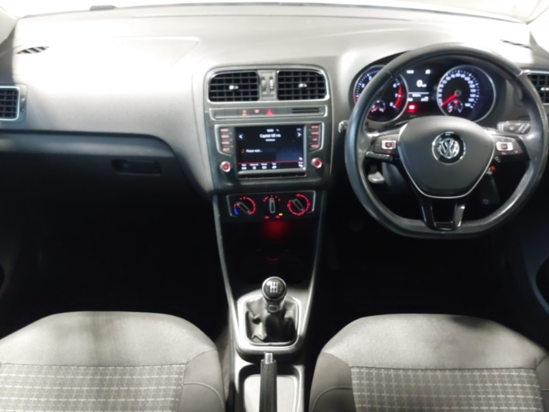 Used Volkswagen Polo 2015 for sale - 77141497: Photo 2