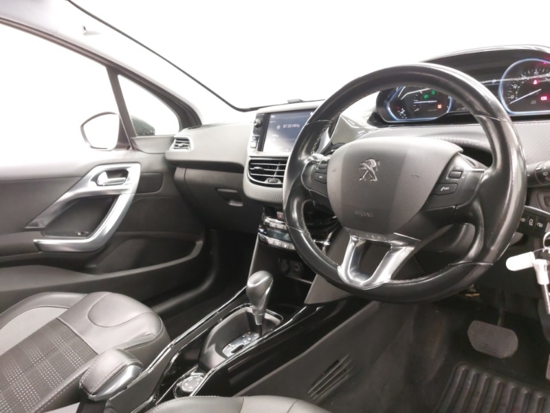 Used Peugeot 2008 2018 for sale - 76556333: Photo 18