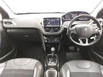 Used Peugeot 2008 2018 for sale - 76556333: Photo