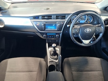 Used Toyota Auris 2015 for sale - 79185875: Photo